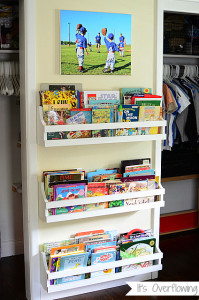 DIY-Wall-Mount-Shelf-for-Books1